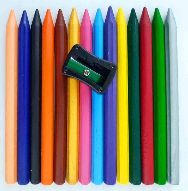 plastic crayons doms